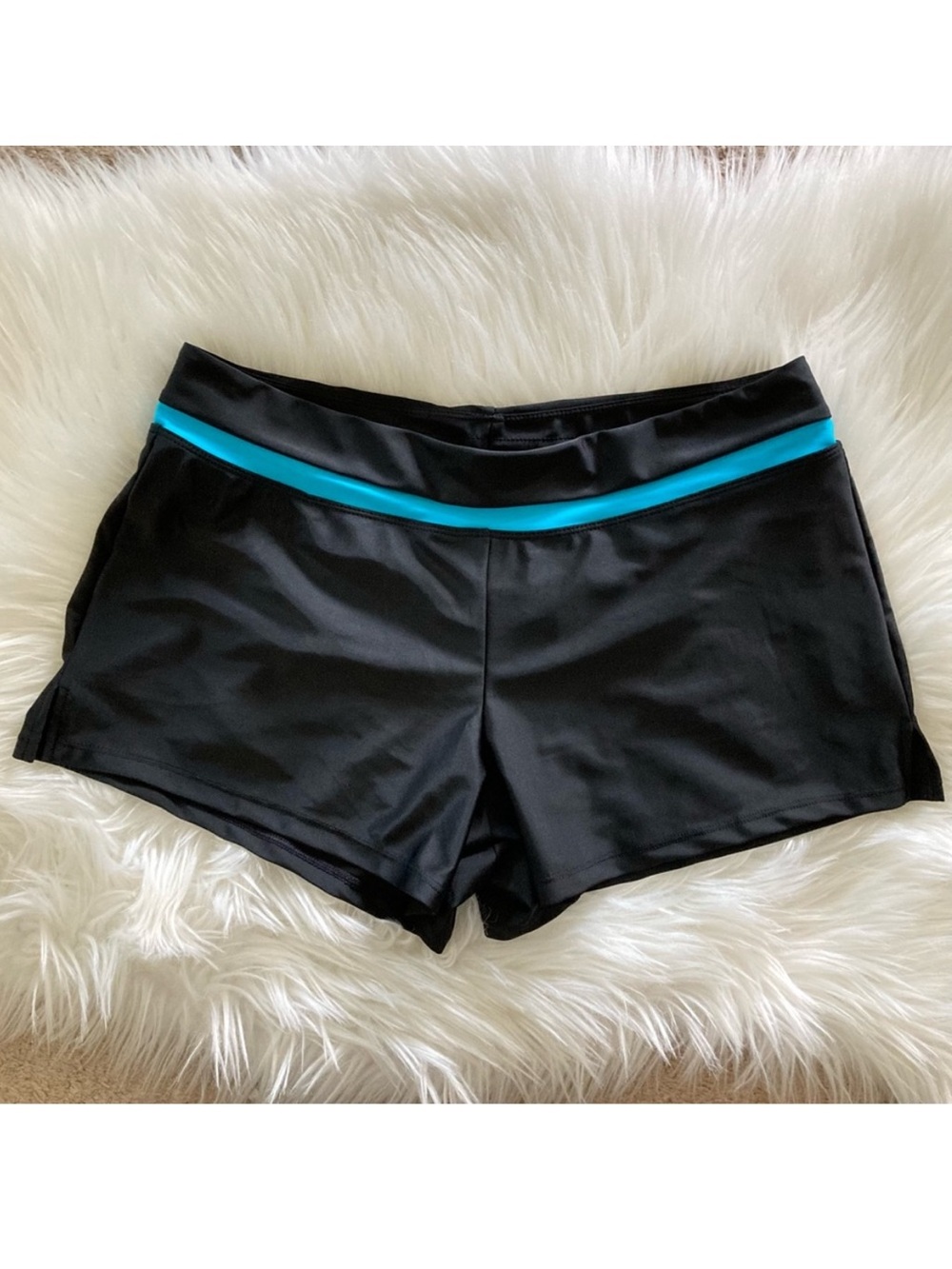 NWOT ZeroXposur Women's Quick Dry Side Split Swim Beach Shorts